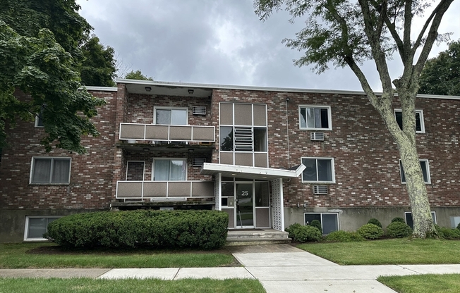 25 LIONEL AVE