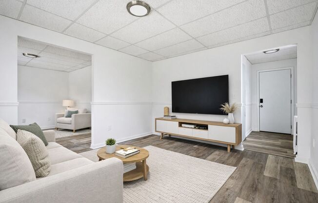 Updated Apartment Homes Near Downtown | 126 W 9th Ave