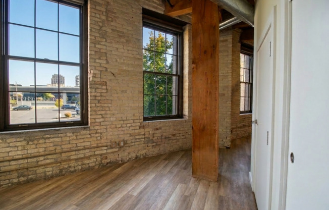 1 bed, 1 bath, 730 sqft, $1,850, Unit 305