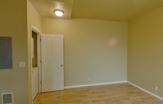 2 beds, 1 bath, $1,625, Unit 1