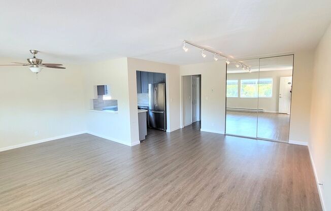 2 beds, 1 bath, $3,095, Unit 301