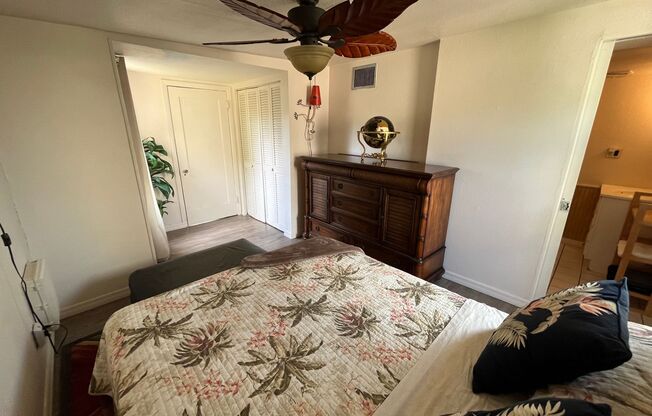 2 beds, 1 bath, $2,500