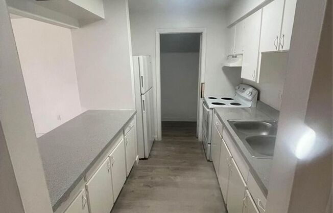 1 bed, 1 bath, 650 sqft, $1,250, Unit 4812-3