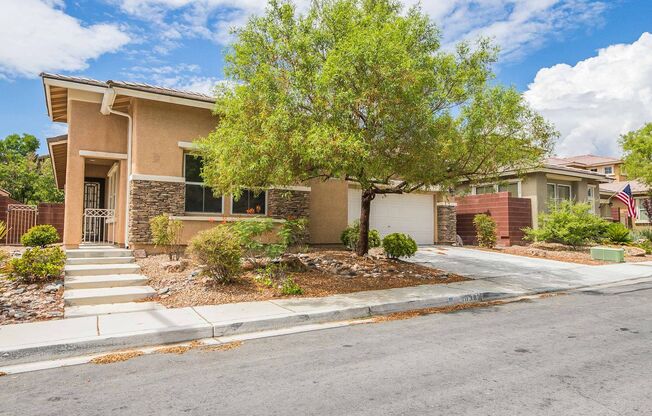 Stunning South Summerlin Home Awaits You!