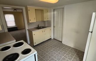 1 bed, 1 bath, $950, Unit 2