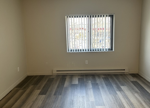 1 bed, 1 bath, 650 sqft, $1,850, Unit 209