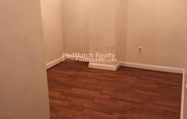 108 HYDE PARK AVE