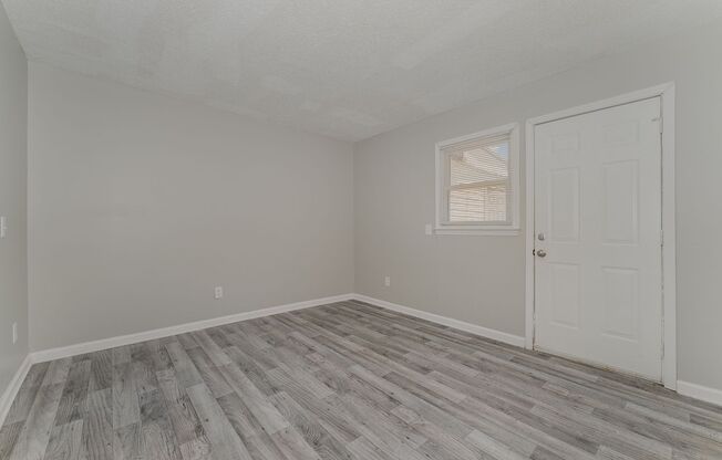 2 beds, 1.5 baths, 1,160 sqft, $949