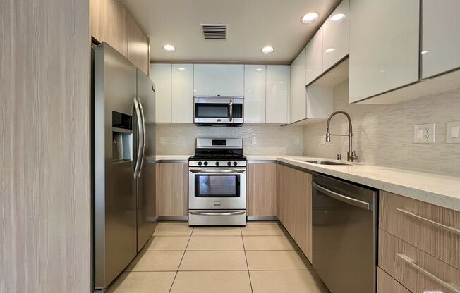 11715 Bellagio Rd Apt 305