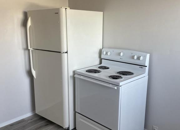 2 beds, 1 bath, 1,000 sqft, $1,995