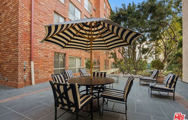2 beds, 1 bath, 829 sqft, $3,499, Unit 328