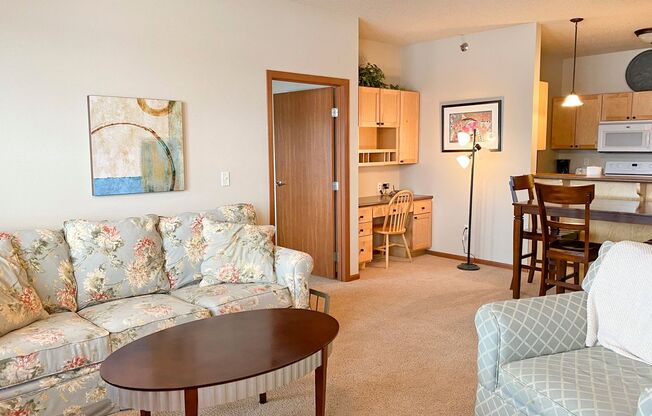 2 beds, 2 baths, 1,082 sqft, $1,325, Unit 1310-212