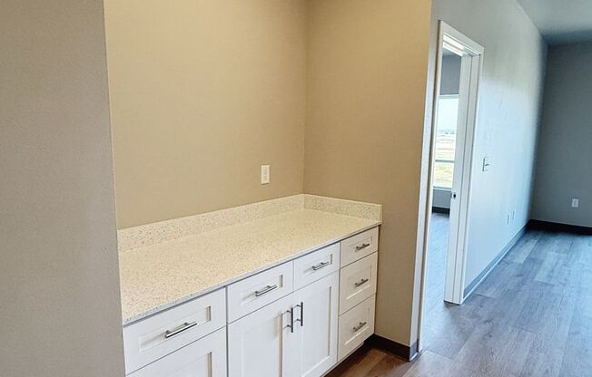 1 bed, 1 bath, 822 sqft, $1,360, Unit 203