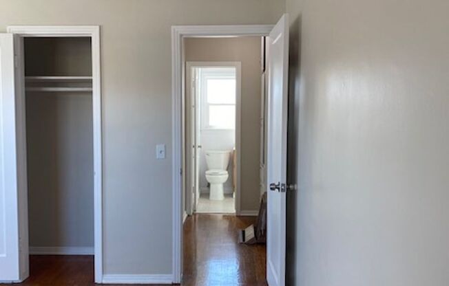 2 beds, 1 bath, $2,095