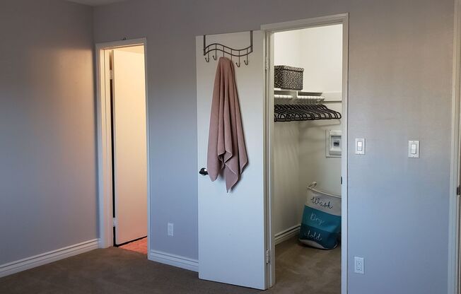 2 beds, 1.5 baths, 865 sqft, $2,449, Unit VP36