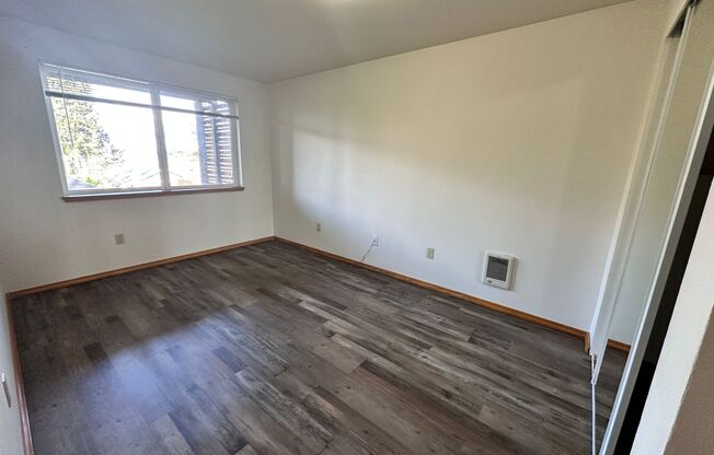 2 beds, 1 bath, $1,600