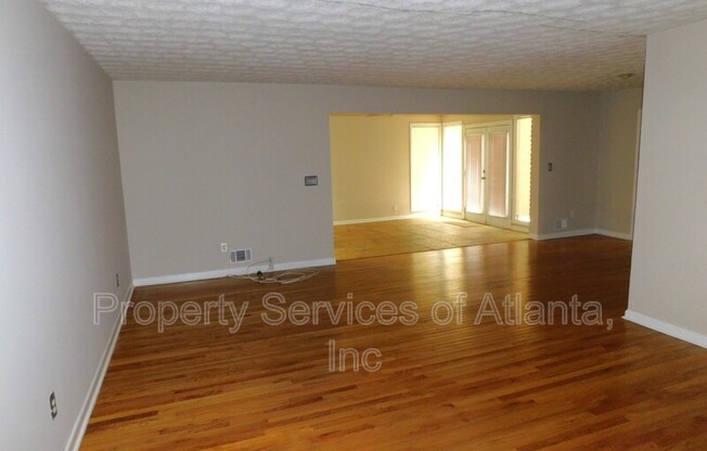 626 INDIAN HLS PKWY