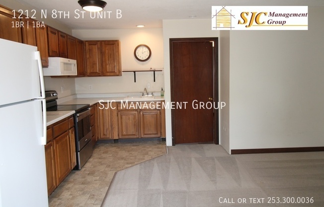 1212 N 8 ST