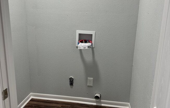 3 beds, 3.5 baths, 2,700 sqft, $1,999