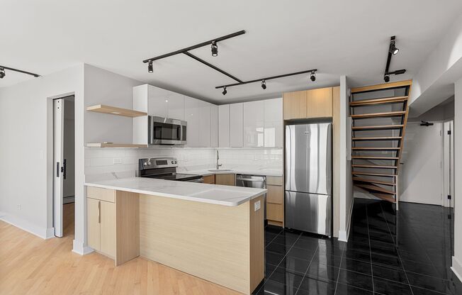 3 beds, 1.5 baths, 1,001 sqft, $3,400, Unit 28K