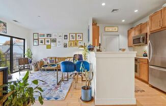 5201 B Wisconsin Ave NW, #101