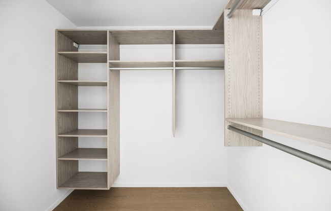 3 beds, 3.5 baths, 1,823 sqft, $26,000, Unit 29B