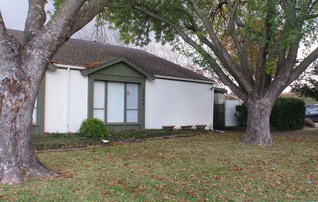 Prime North Dallas Location!