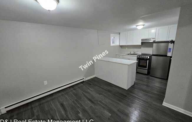 1 bed, 1 bath, 700 sqft, $995, Unit C11