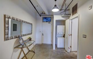 Studio, 1 bath, 940 sqft, $3,150, Unit 505