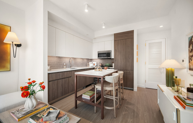 1 bed, 1 bath, $5,000, Unit 1410