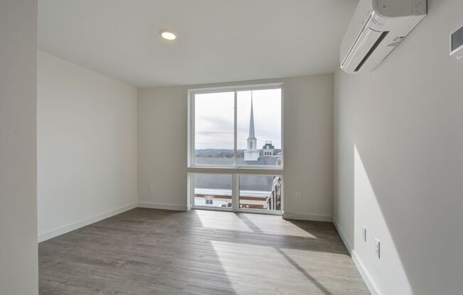 2 beds, 2 baths, 900 sqft, $1,995, Unit 413