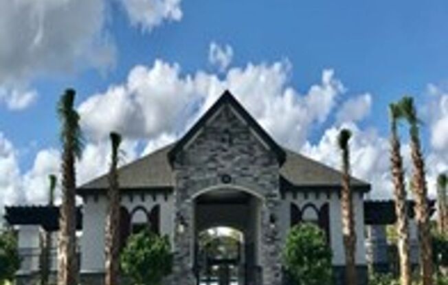 Stylish 3-Bedroom Townhome in Gated Sanford Community – Available Now!