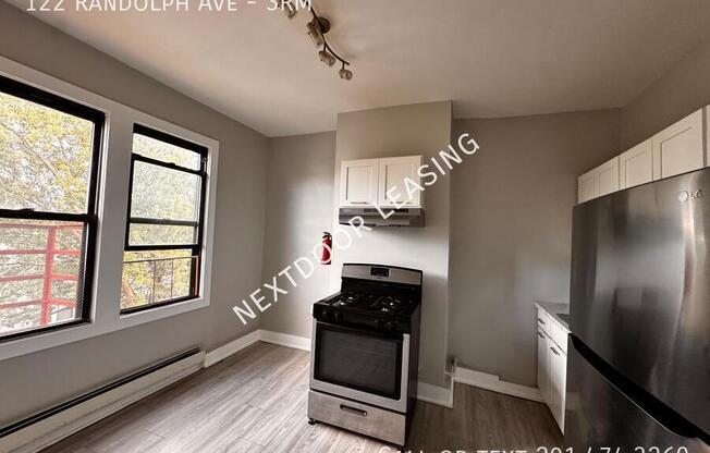 122 Randolph ave 2R