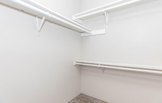 1 bed, 1 bath, 698 sqft, $940