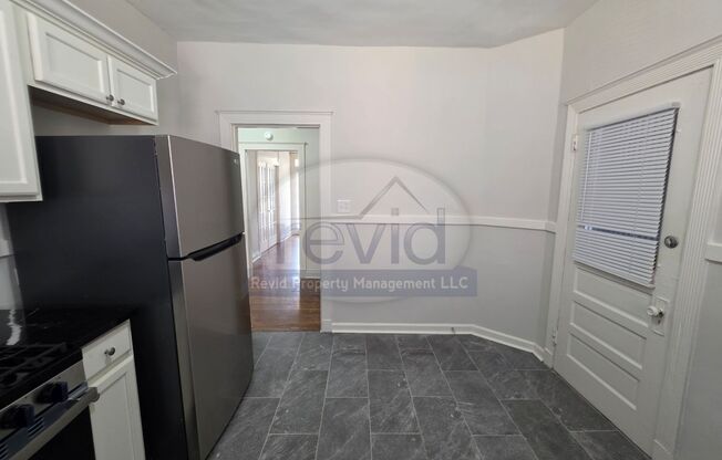 2 beds, 1 bath, 950 sqft, $995, Unit 306-3