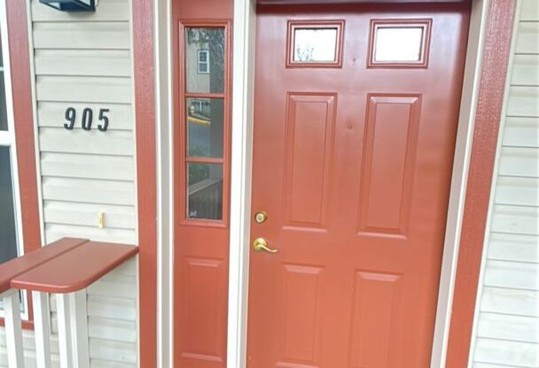 1 Bedroom + Office/Craft Room, 1.5 bath Condo in Mountain Meadows Community!