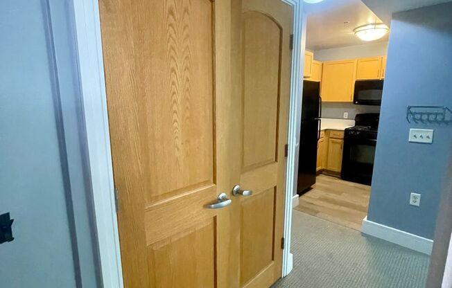 Studio, 1 bath, $1,830, Unit Apt S325