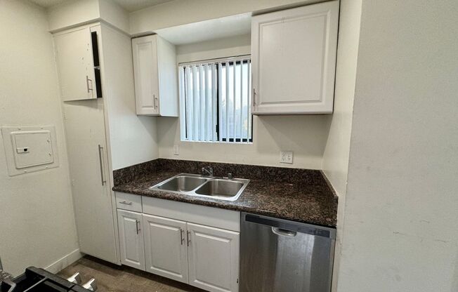 1 bed, 1 bath, 725 sqft, $2,299, Unit 06