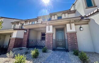 Brand-New Caldwell Park Townhome Overlooking the Community Park