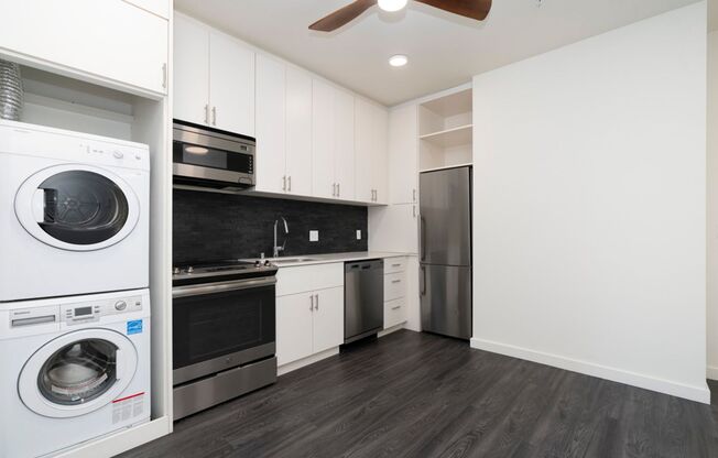 1 bed, 1 bath, 529 sqft, $1,895, Unit 608