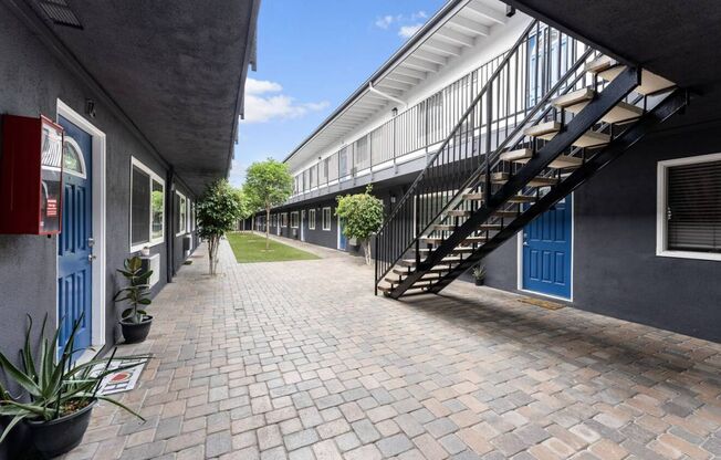 1 bed, 1 bath, 700 sqft, $2,060, Unit 219-24