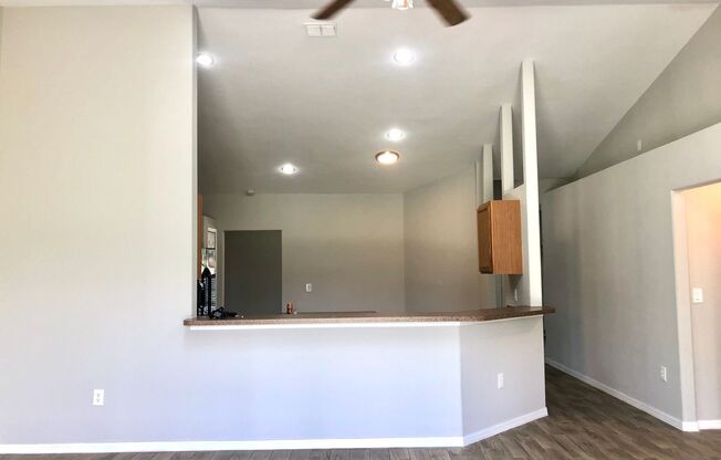 Wonderful 3/2 home in ORLANDO - GOLF COURSE COMMUNITY - WEDGEFIELD