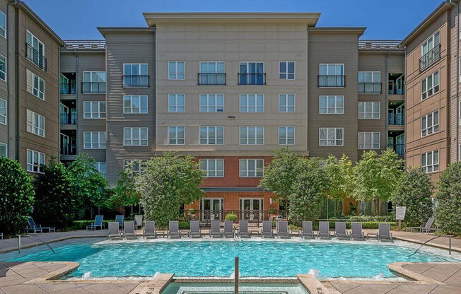 Cityplace Heights outdoor and pool area Dallas Fort Worth Apartments with outdoor Pool