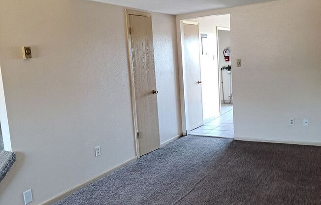 2 beds, 1 bath, 1,000 sqft, $825