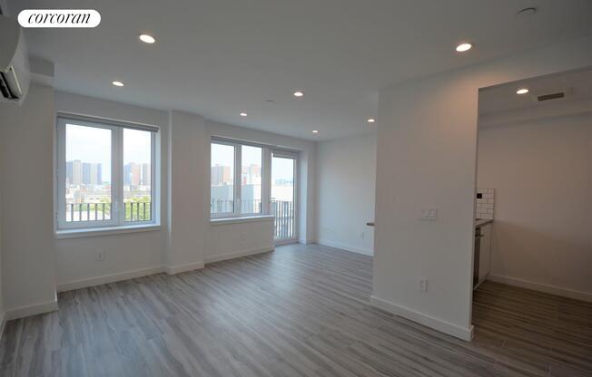 152 W 140 ST