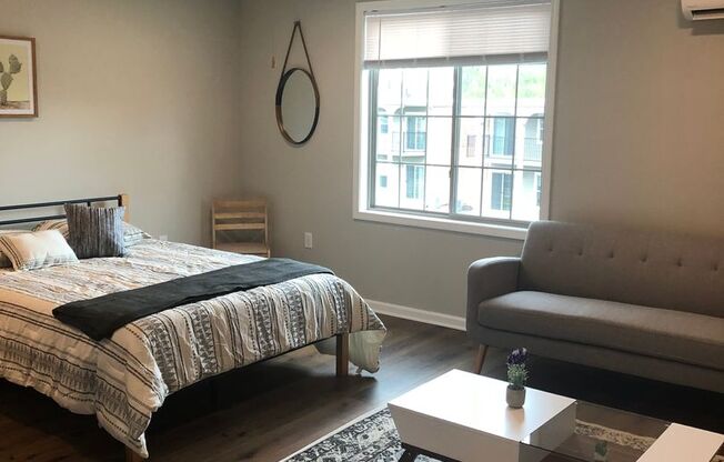 Studio, 1 bath, 500 sqft, $800, Unit H 215
