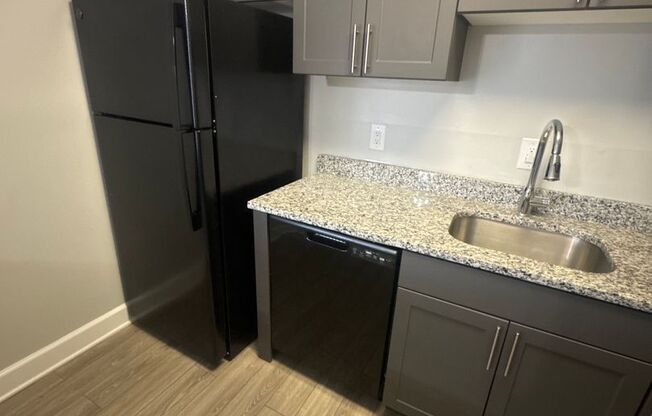 1 bed, 1 bath, 800 sqft, $1,725, Unit 3355 #104