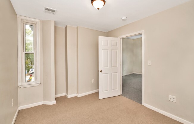 5 beds, 2 baths, 2,200 sqft, $3,900, Unit 0