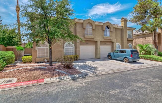 FANTASTIC 3-BEDROOM LAS VEGAS TOWNHOME IN GATED COMMUNITY!