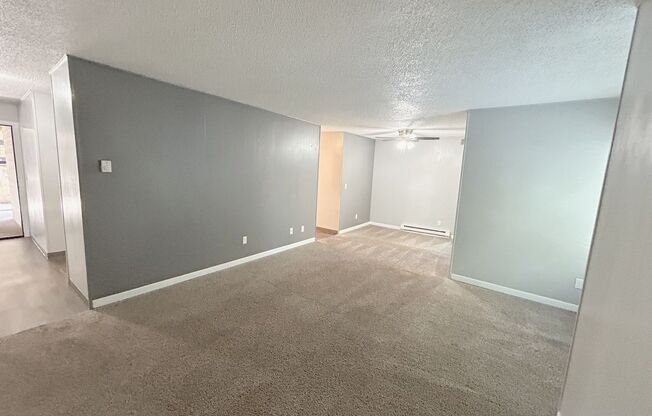 2 beds, 1 bath, 700 sqft, $1,795, Unit A17